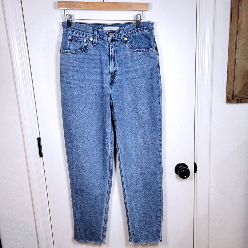Levi's Premium 80s Mom Jeans Size 28 High Rise Vintage-Inspired Denim
